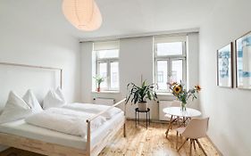 Central Apartment Next To Belvedere Castle
